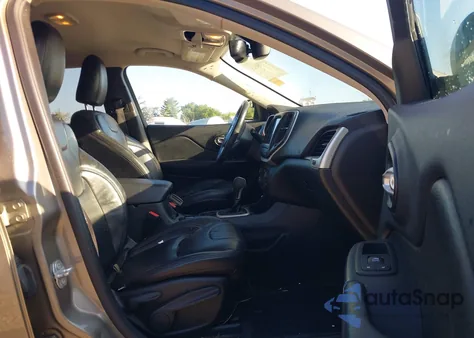 2016 Jeep Cherokee Latitude из США, поврежденный, VIN 1C4PJLCS8GW281627